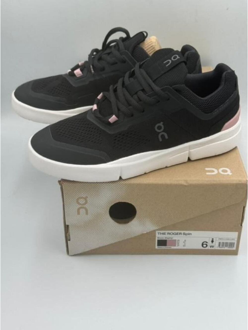 On Cloud - The Roger Spin Sneakers Black/Pink - Women's 6